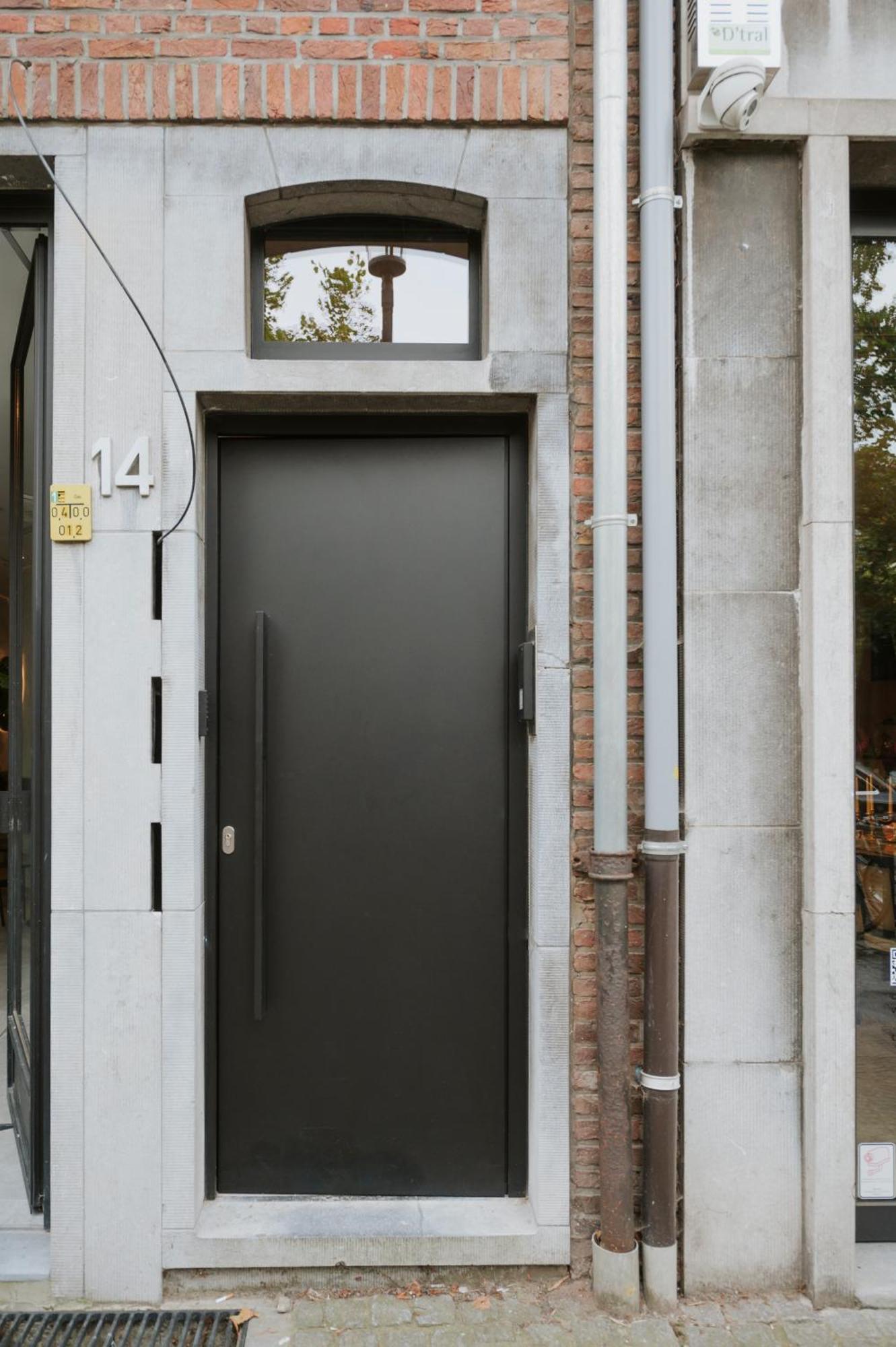 Shway - The Proof Reader Apartment Antwerp Exterior photo